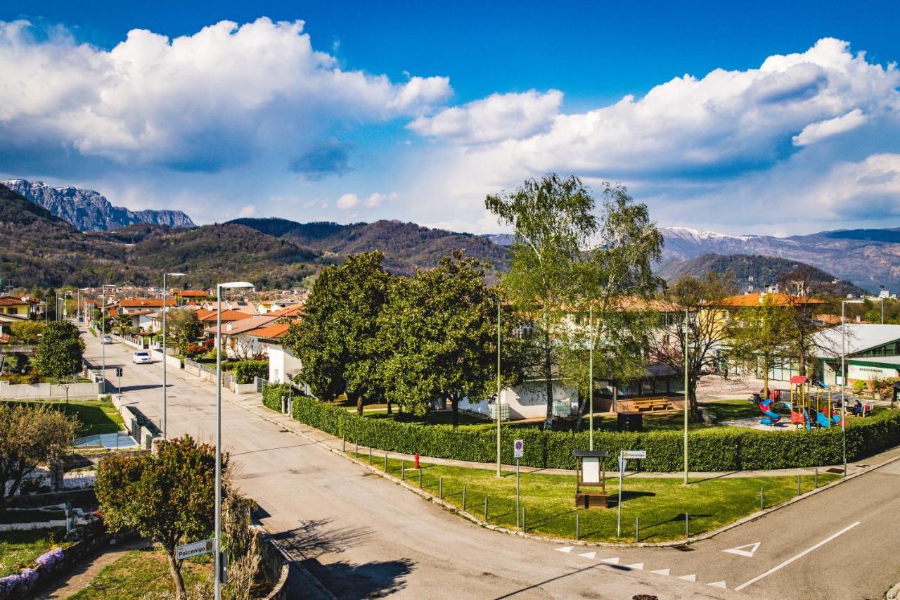 Appartamento Borgo Peschiere Maniago Exteriér fotografie