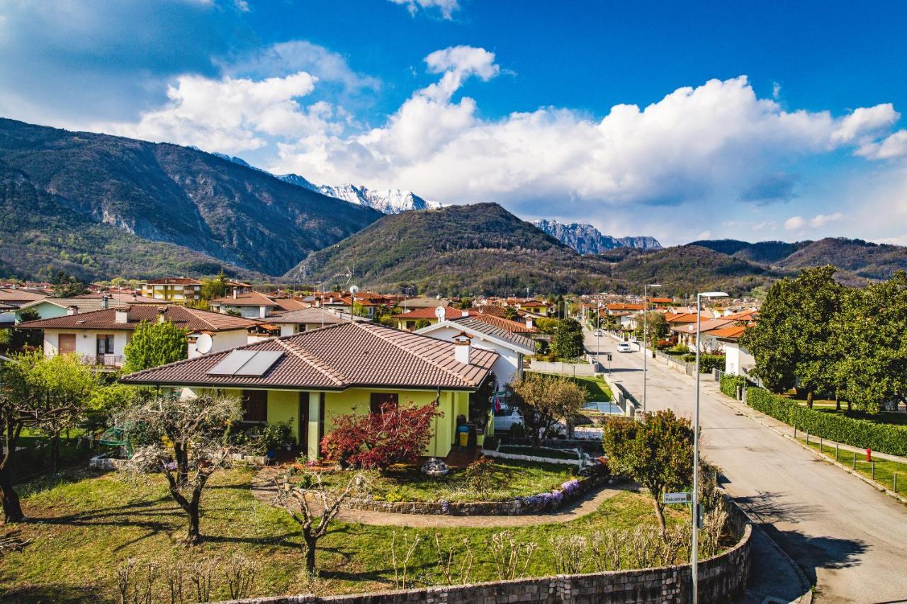 Appartamento Borgo Peschiere Maniago Exteriér fotografie