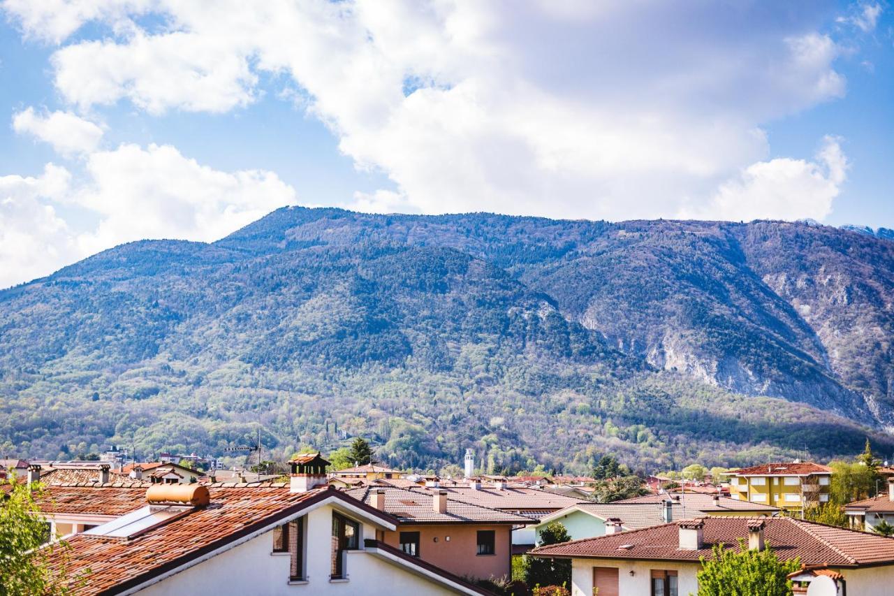 Appartamento Borgo Peschiere Maniago Exteriér fotografie