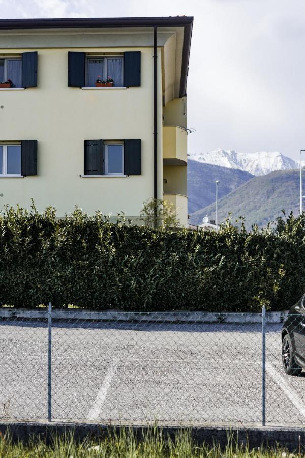 Appartamento Borgo Peschiere Maniago Exteriér fotografie